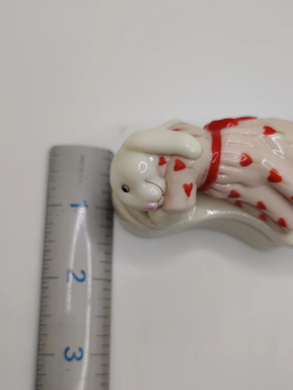 Paris Bottman Ceramic Bunny Trinket Box in Cream and Red Hearts